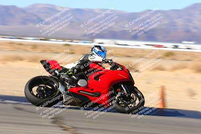 media/Jan-09-2022-SoCal Trackdays (Sun) [[2b1fec8404]]/Turn 8 (1045am)/